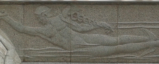 Un ejemplo más de la figura del dios Mercurio en la arquitectura de Barcelona